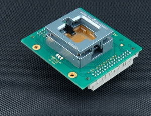 AP1 PLCC44/2 ZIF (71-1500A). Universal programming module with open ZIF socket.