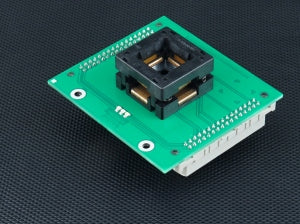 AP1 QFP80-1.02 ZIF R5F-12 (71-7406). Specialised programming module with open ZIF socket.