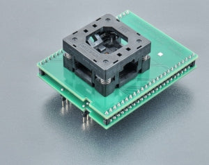 DIL48/QFN48 ZIF nRF-1a (70-7292). Specialised programming adapter with open ZIF socket.